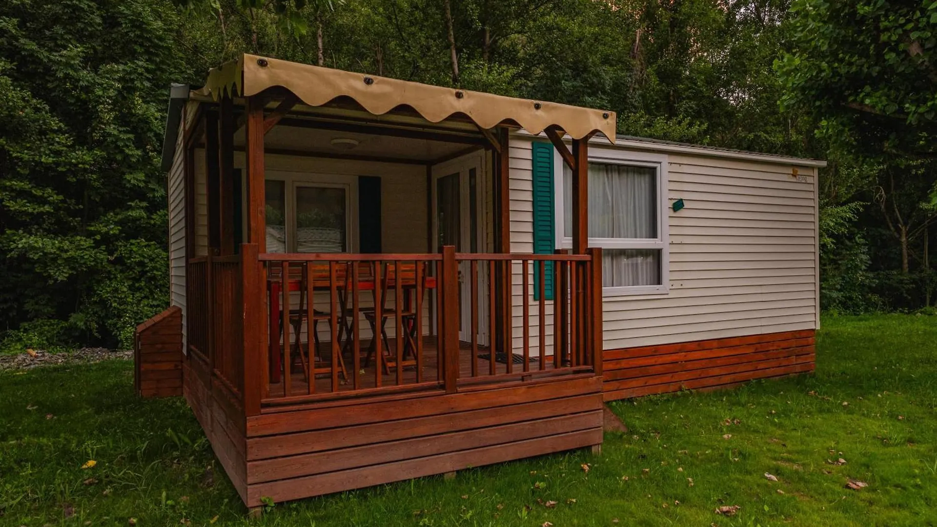 Frontera Bungalow Park Farga de Moles