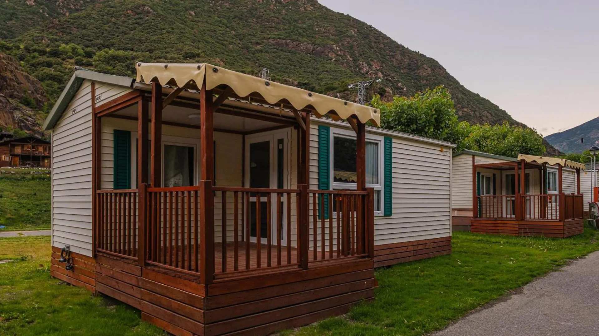 Frontera Bungalow Park Farga de Moles Campsite