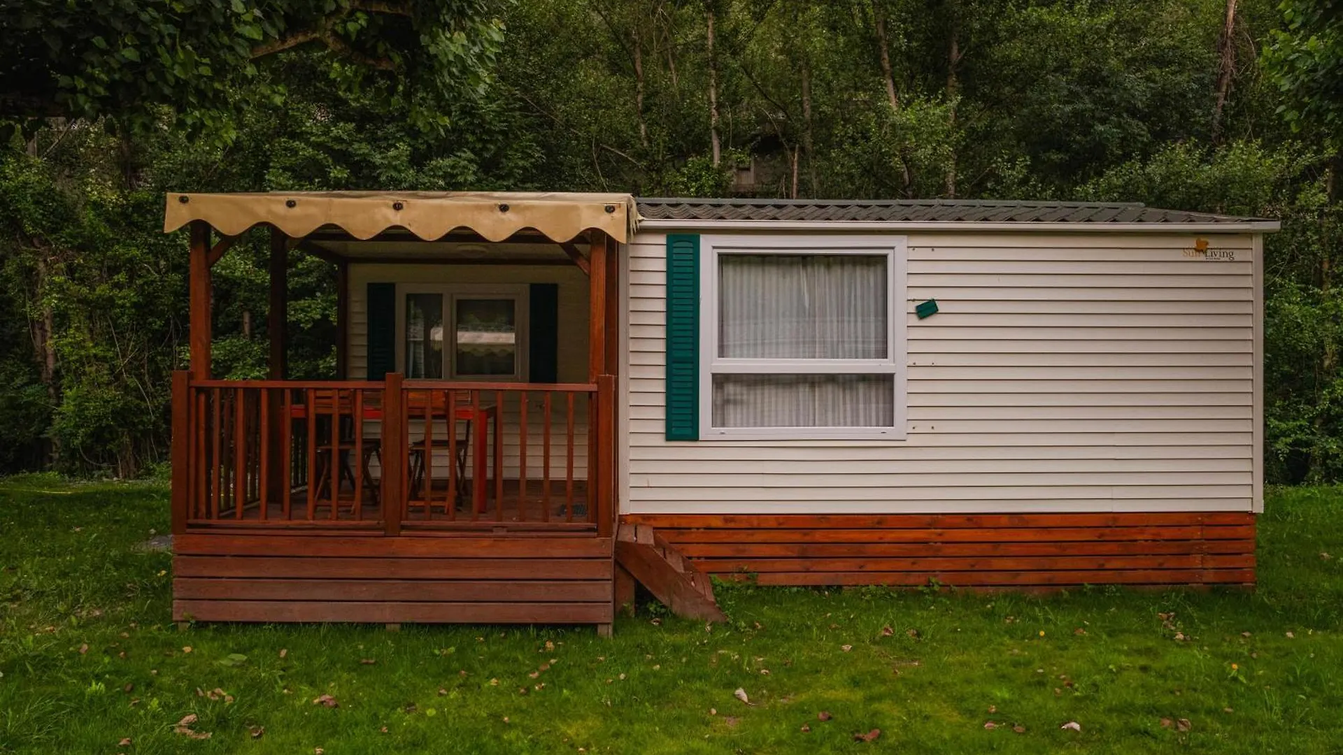 Frontera Bungalow Park Farga de Moles