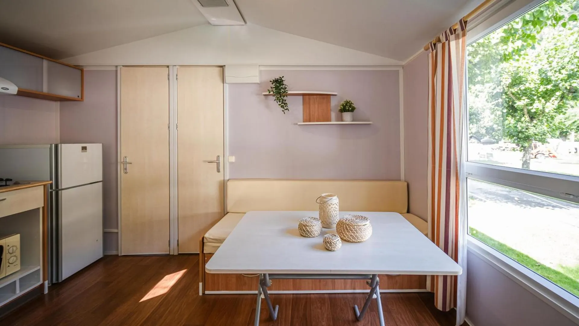 Frontera Bungalow Park Farga de Moles