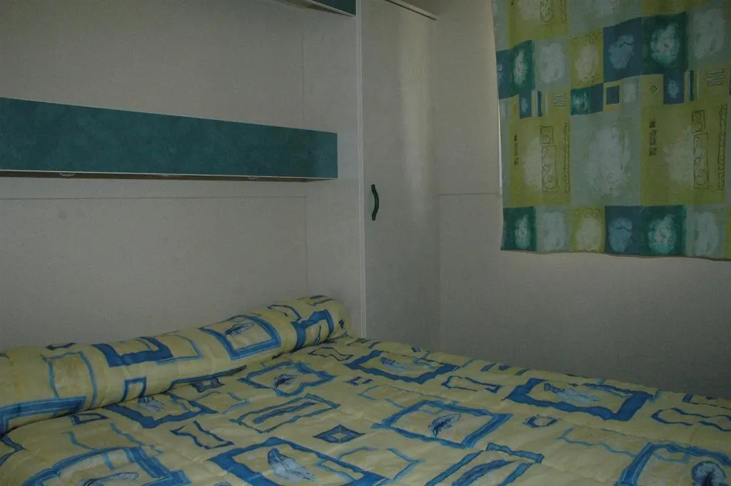 Frontera Bungalow Park Farga de Moles Campsite