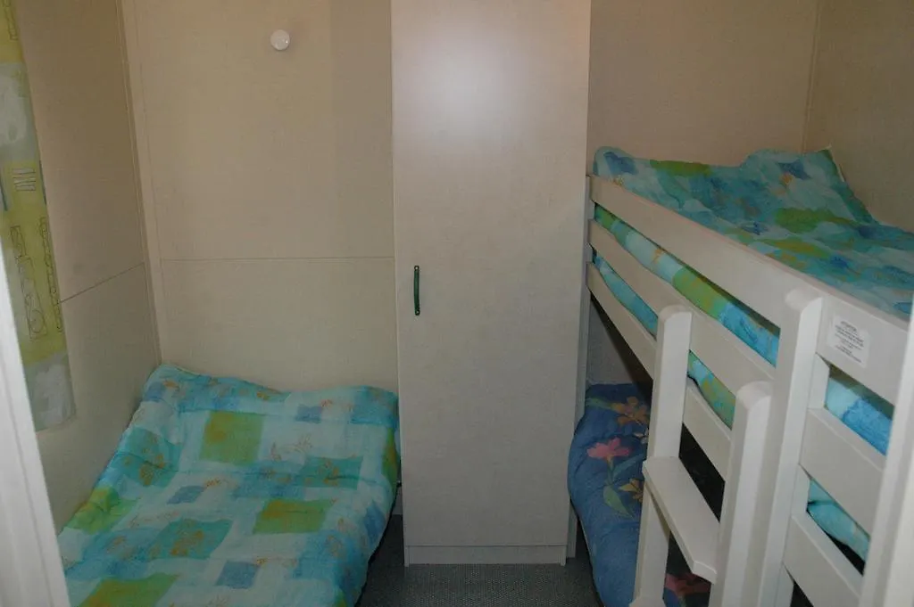 Campsite Frontera Bungalow Park Farga de Moles Spain