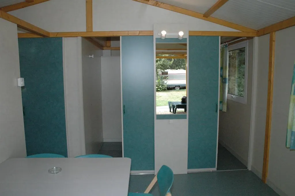 Campsite Frontera Bungalow Park Farga de Moles