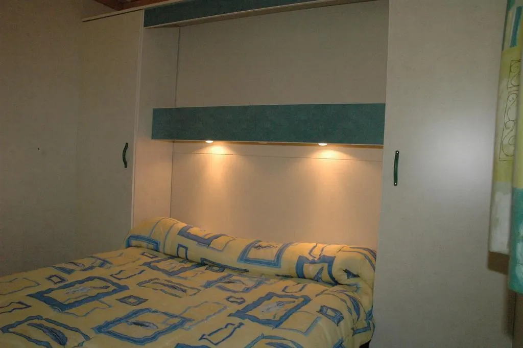 Frontera Bungalow Park Farga de Moles Campsite